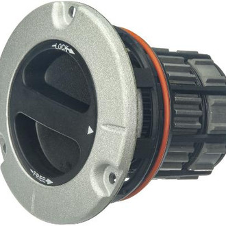 Autotecnica® - Front Driver or Passenger Side Locking Hub