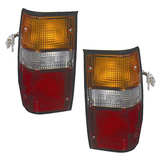 Depo® - Driver and Passenger Side Replacement Tail Lights (Standard Line)