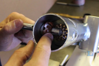 Dutton Lainson® - Replacing the Handle on Side Wind Tongue Jacks 