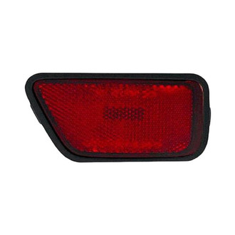 Eagle Eyes® - Rear Driver Side Replacement Side Marker Light (Standard Line)