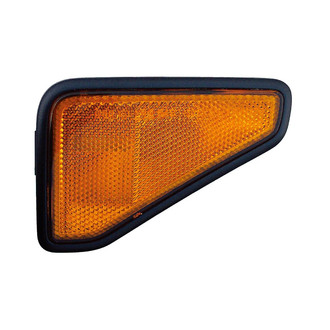 Eagle Eyes® - Driver Side Replacement Side Marker Light (Standard Line)