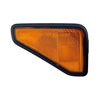 Eagle Eyes® - Passenger Side Replacement Side Marker Light (Standard Line)