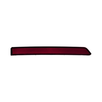Eagle Eyes® - Rear Inner Passenger Side Bumper Reflector (Standard Line)