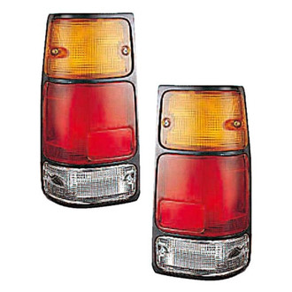 Eagle Eyes® - Driver and Passenger Side Replacement Tail Lights (Standard Line)