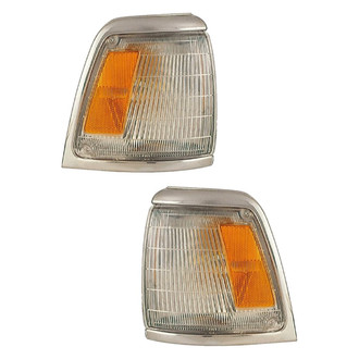 Eagle Eyes® - Driver Side Replacement Turn Signal/Corner Light Set (Standard Line)
