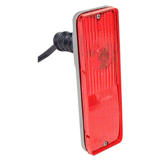 Goodmark® - Driver or Passenger Side Replacement Tail Light