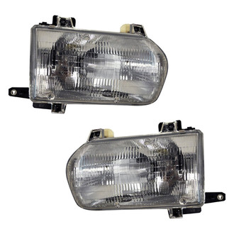 iD Select® - Driver and Passenger Side Replacement Headlight Set (Standard Line)
