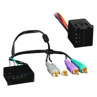 Metra® - Aftermarket Radio Wiring Harness with OEM Plug and Amplifier Integration