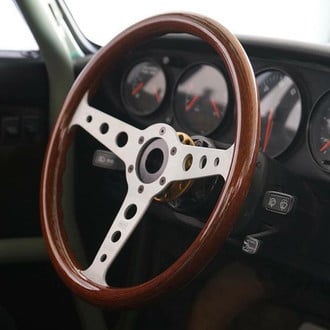 MOMO® IND35MA0B - 3-Spoke Indy Series Steering Wheel