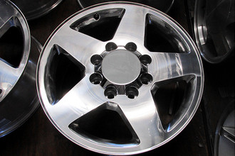 2500 and 3500 HD Truck Wheel