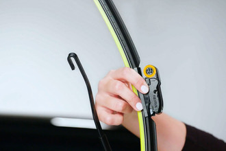 Small J-Hook (9x3)