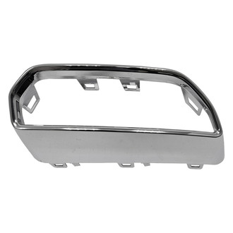 Replace® - Rear Passenger Side Bumper Exhaust Pipe Hole Trim (Standard Line)
