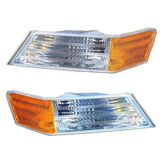 Replace® - Driver and Passenger Side Replacement Turn Signal/Parking Light Set (Standard Line)
