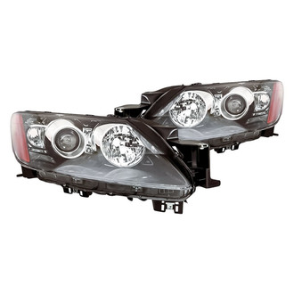 Replacement - Driver and Passenger Side Headlight Set Lens and Housing (Standard Line)