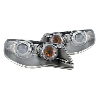 Replacement - Driver and Passenger Side Headlight Set (Standard Line)
