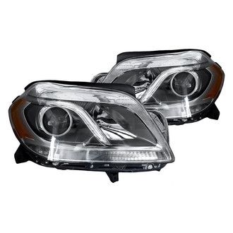 Replacement - Driver and Passenger Side Headlight Set (CAPA Certified)