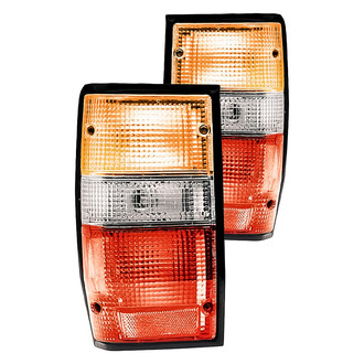 Replacement - Driver and Passenger Side Tail Light Set (Standard Line)