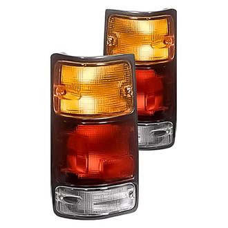 Replacement - Driver and Passenger Side Tail Light Set (Standard Line)