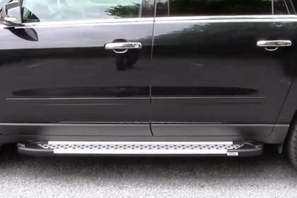 Romik® - 5.5" RAL Series Silver Running Boards Installation Video