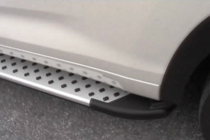 Romik® - 5.5" RAL Series Silver Running Boards Installation Video