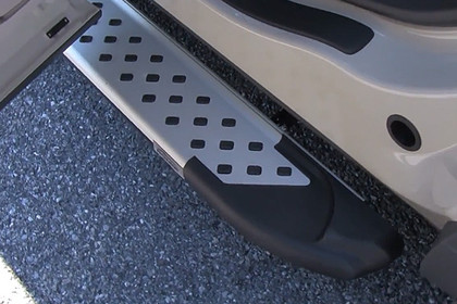 Romik® - 5.5" RAL Series Silver Running Boards Installation Video