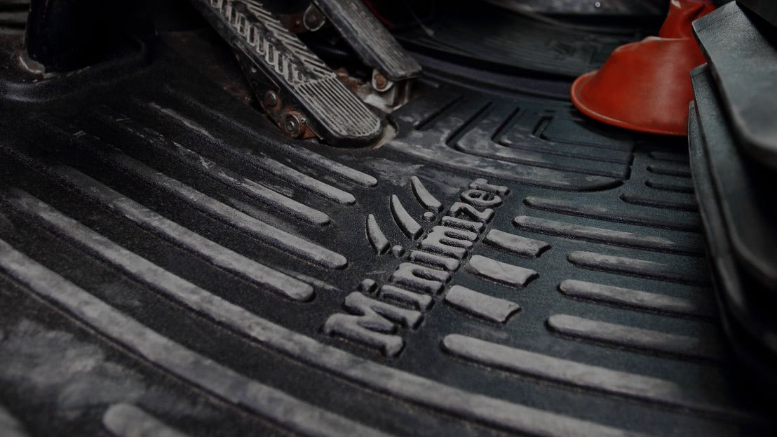 Semi Truck Interior Accessories Dash Kits, Seat Covers, Floor Mats