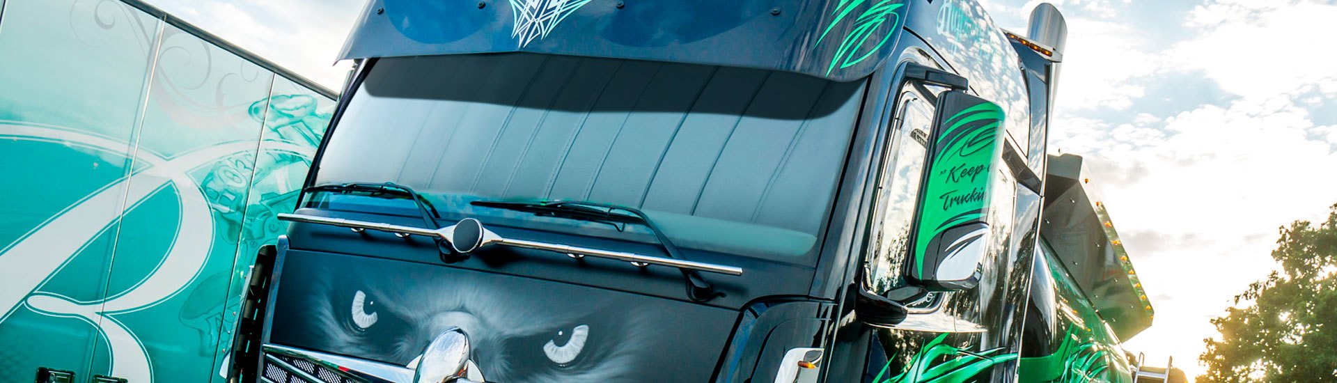  Side Window Sun Shade for Semi-Truck - Custom Fit for  Freightliner Volvo VNL International Trucks - RV Semi Truck Accessories,  Interior UV Protection, Easy Install - Keep Your Rig Cool 