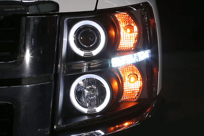 Spyder® - Signature Series Driver and Passenger Side Chrome Halo Projector Headlights with Parking LEDs, Installation