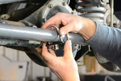 Steinjager® - JK Steering Stabilizer Bracket Installation