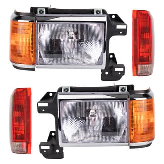 TRQ® LKA83121 - Driver and Passenger Side Replacement Headlights