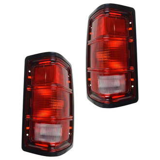 TRQ® - Driver Side Replacement Tail Lights