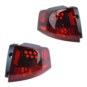 TRQ® - Driver and Passenger Side Outer Replacement Tail Lights