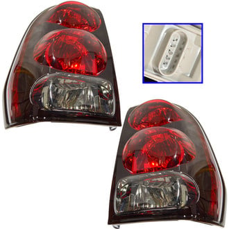 TRQ® - Driver and Passenger Side Replacement Tail Lights