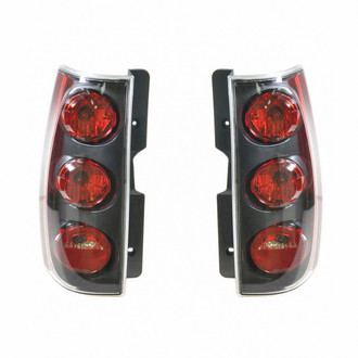 TRQ® - Driver and Passenger Side Outer Replacement Tail Lights