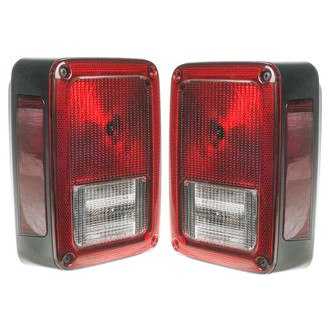 TRQ® - Driver and Passenger Side Replacement Tail Lights