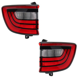 TRQ® - Driver and Passenger Side Outer Replacement Tail Lights