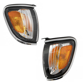 TRQ® - Driver and Passenger Side Replacement Turn Signal/Corner Lights