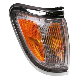TRQ® - Passenger Side Replacement Turn Signal/Corner Light
