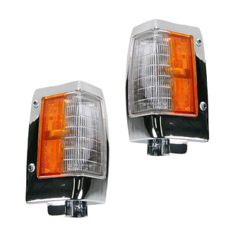 TRQ® - Driver and Passenger Side Replacement Turn Signal/Corner Lights