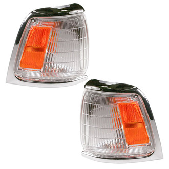 TRQ® - Driver and Passenger Side Replacement Turn Signal/Corner Lights