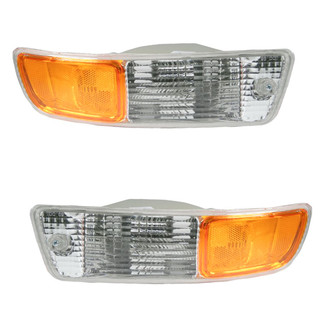 TRQ® - Driver and Passenger Side Replacement Turn Signal/Parking Lights Lens and Housing