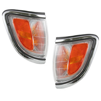 TRQ® - Driver and Passenger Side Replacement Turn Signal/Corner Lights