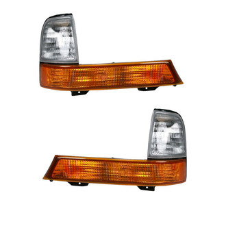 TRQ® - Driver and Passenger Side Replacement Turn Signal/Parking Lights