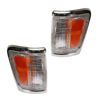 TRQ® - Driver and Passenger Side Replacement Turn Signal/Corner Lights