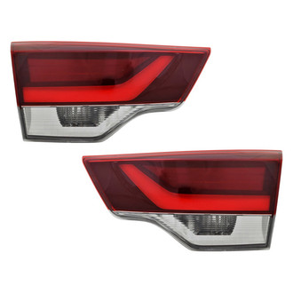 TYC® - Driver and Passenger Side Inner Replacement Tail Lights (Standard Line)