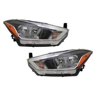TYC® - Driver and Passenger Side Replacement Headlight Set (Standard Line)