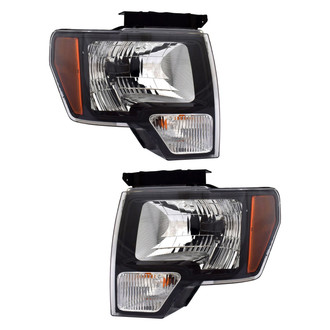 TYC® - Driver and Passenger Side Replacement Headlight Set (Standard Line)