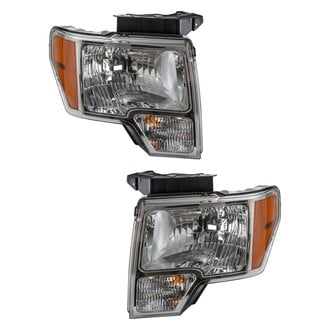 TYC® - Driver and Passenger Side Replacement Headlight Set (Standard Line)