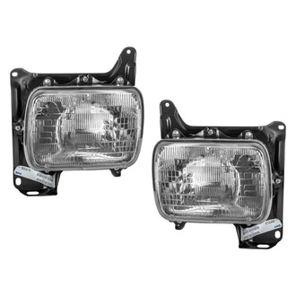 TYC® - Driver and Passenger Side Replacement Headlight Set (Standard Line)